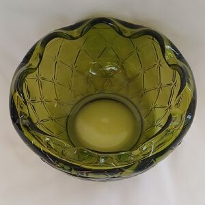 VTG Indiana Avacado Green Glass Rose Bowl Quilted Diamond Crimped Edge